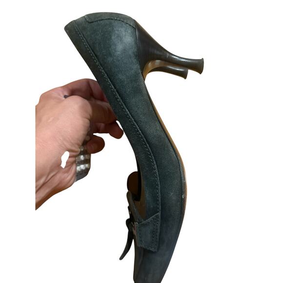 Tod’s Gray Suede Pumps - 9.5 - Picture 5 of 11